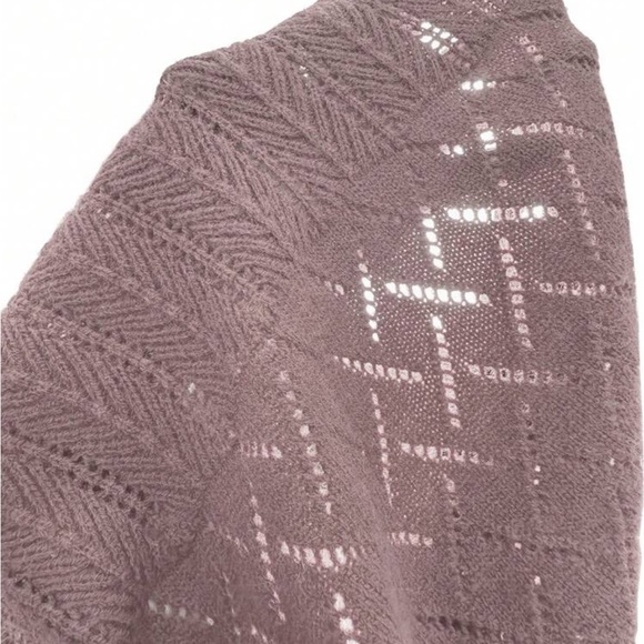 Cozy Scallop Hem Belted Sweater Top - Picture 7 of 7